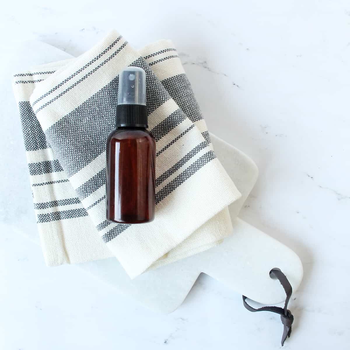 Why I’ll Never Buy Another Room Spray / How to Create a Natural Essential Oil Room Spray