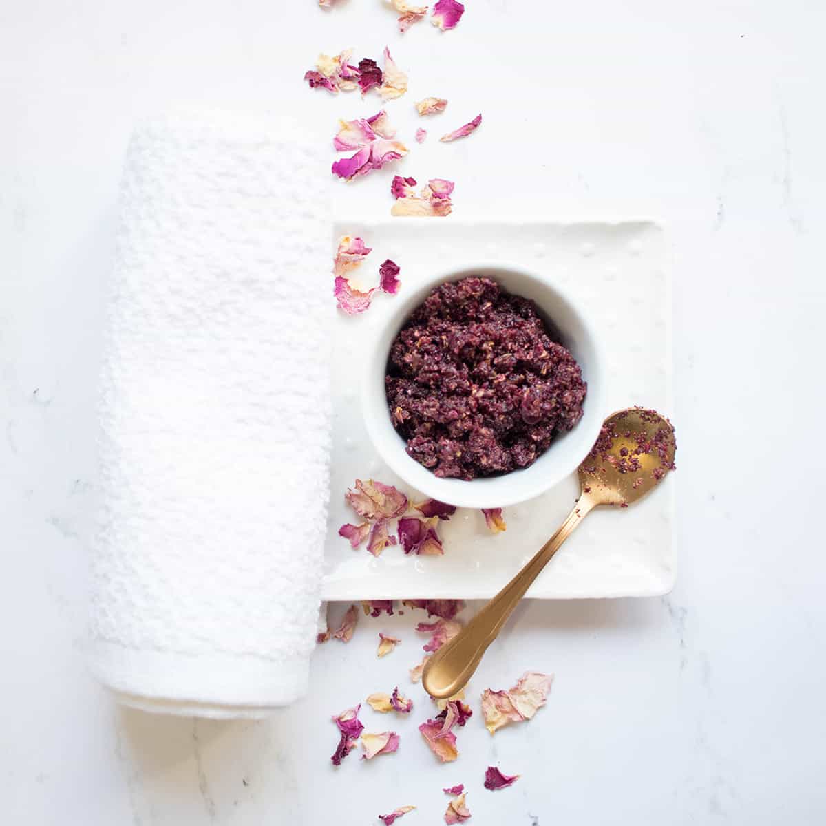 How to Make the Switch from Toxic to Clean Beauty