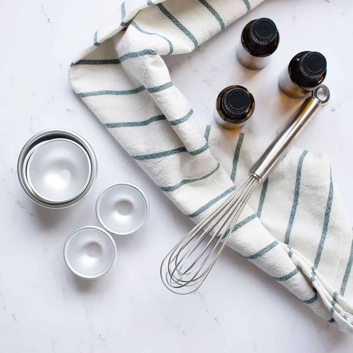 easy tips & tricks to start making bath bombs