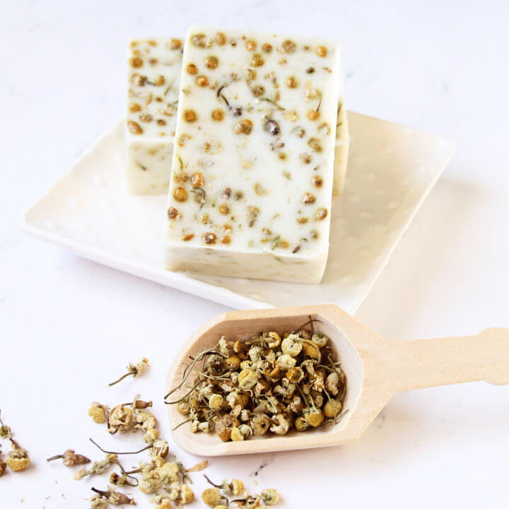 Don’t despair, you can have dry skin relief too with this oats and chamomile soap recipe - made from just a handful of simple ingredients known to moisturize and repair the skin.