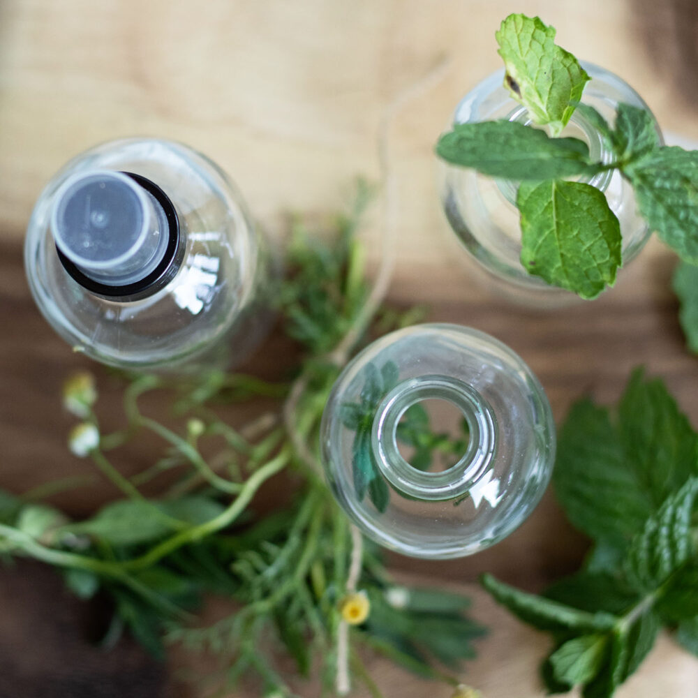 Here are twenty ways to use herbs in easy herbal projects you can make out of herbs from your garden or dried herb stash!