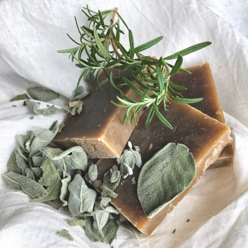I was happy to find this handmade soap recipe perfect for gardeners who get their hands dirty.