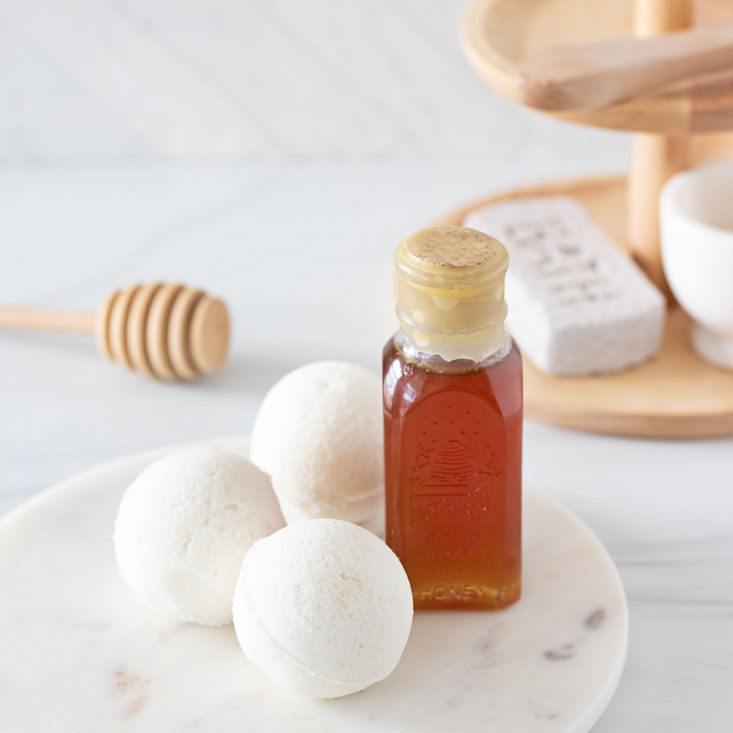 Here’s how to make foamy bath bombs with a natural foaming bath bomb recipe for a lush, silky bath. Yes, DIY bath bombs just got better!