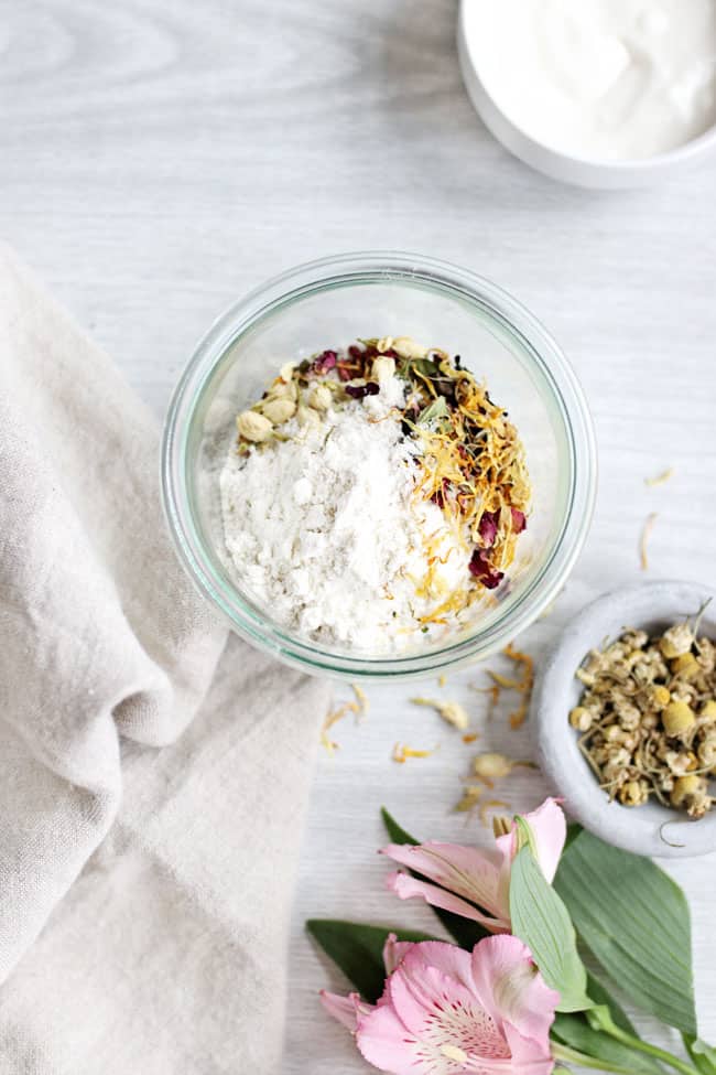 ll you need are simple ingredients to soothe inflammation and fight oil to make this rice flour face scrub. Rice flour contains a ton of antioxidants, vitamins, and minerals that soothe skin from the outside in.